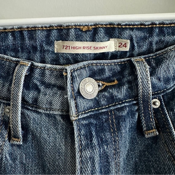 Levi’s 721 High Rise Skinny Jeans - Picture 3 of 8